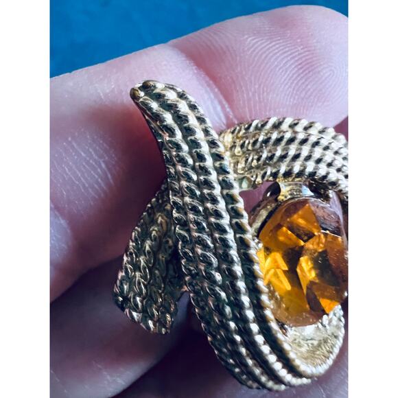 Vintage Coro Clip-On Earrings Glass Stone Gold Tone Swirl Mid Century Retro - Picture 5 of 7